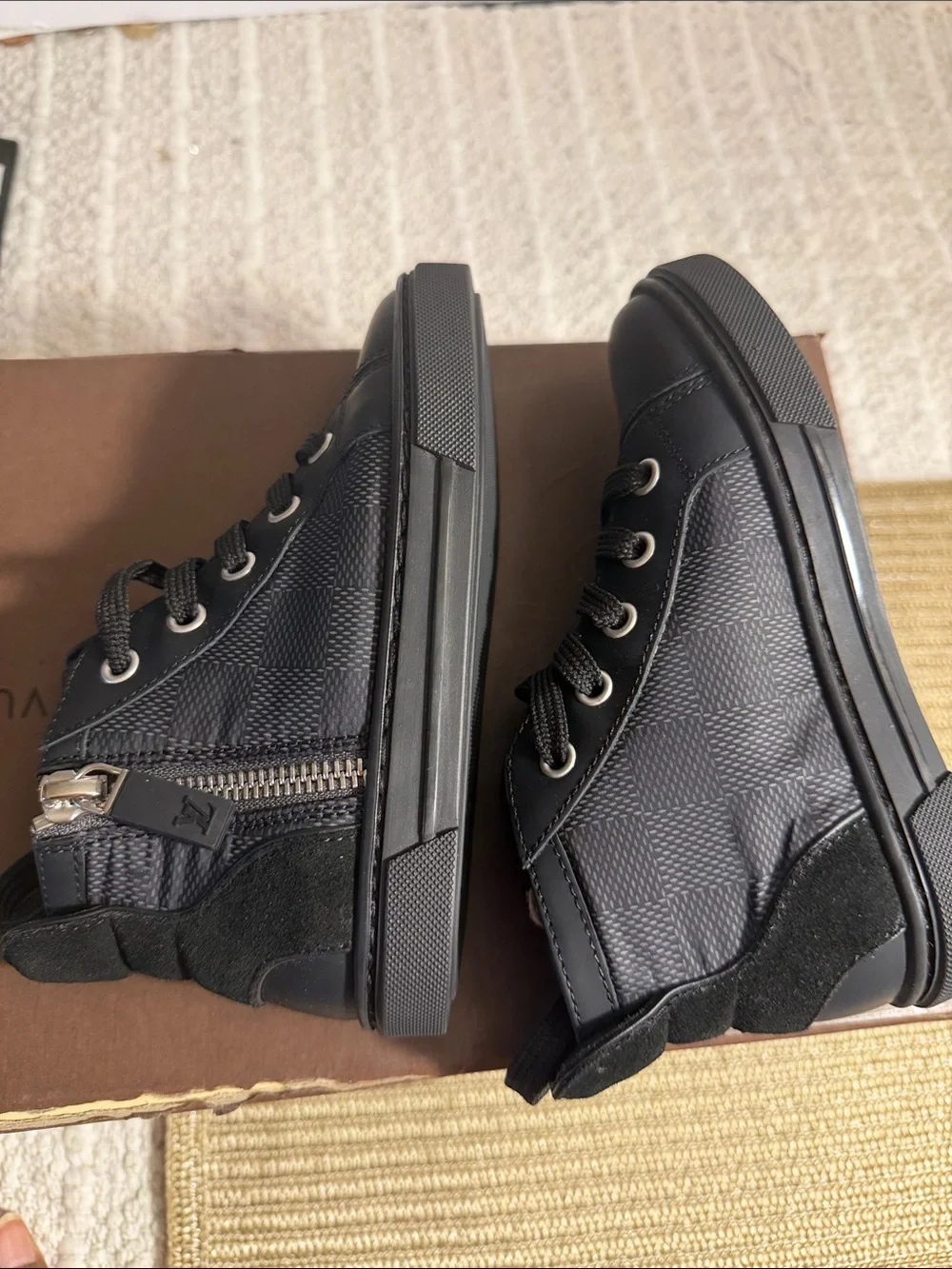 Louis Vuitton Kids High Top Sneakers EU 25 US 8 Black Damier Zip NWOT